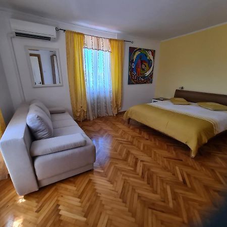 Villa Istrska Kamnita Hisa Soncni Medolino Esterno foto